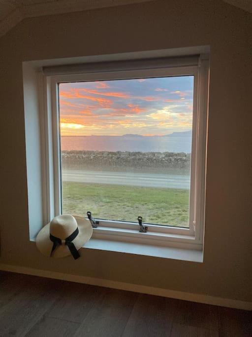 Brim Guesthouse, With Ocean View Saudarkrokur エクステリア 写真